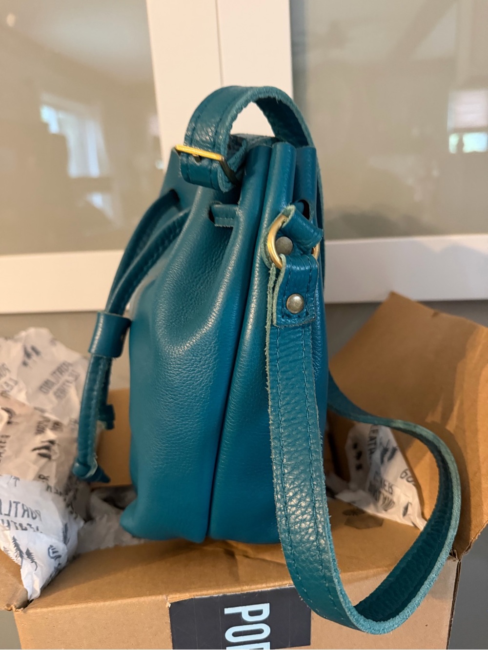 Portland Leather Goods Small Bucket Bag - Picture 4 of 8
